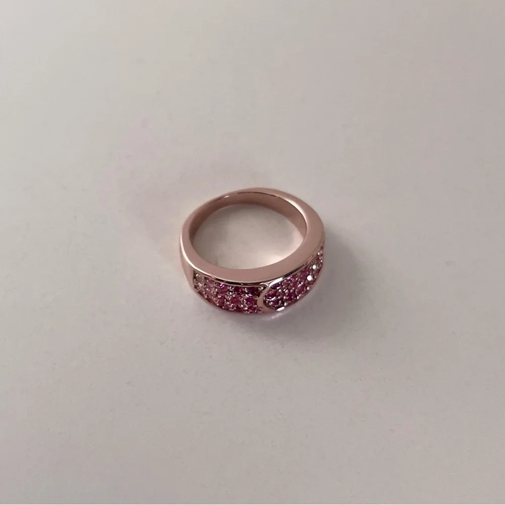 NWOT 18k gp rose gold belt ring